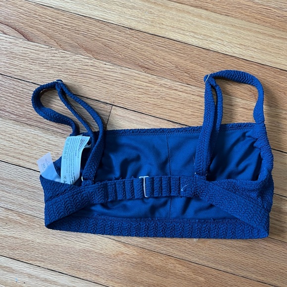 Abercrombie and Fitch Navy Blue Textured Bikini Top XXS Curve Love - Picture 5 of 7